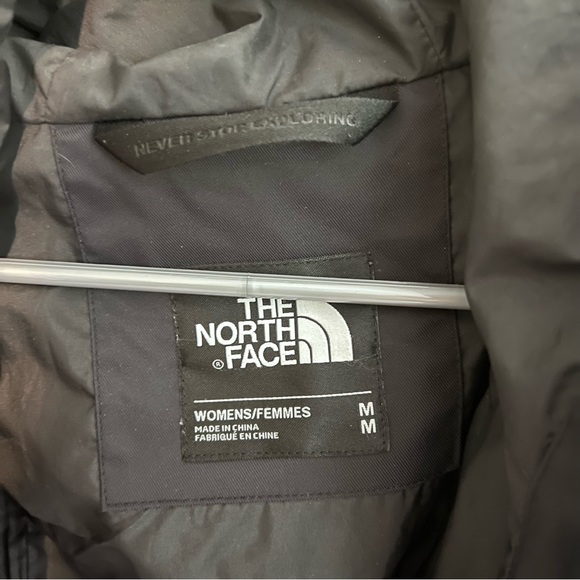 North face rain jacket - Picture 5 of 9